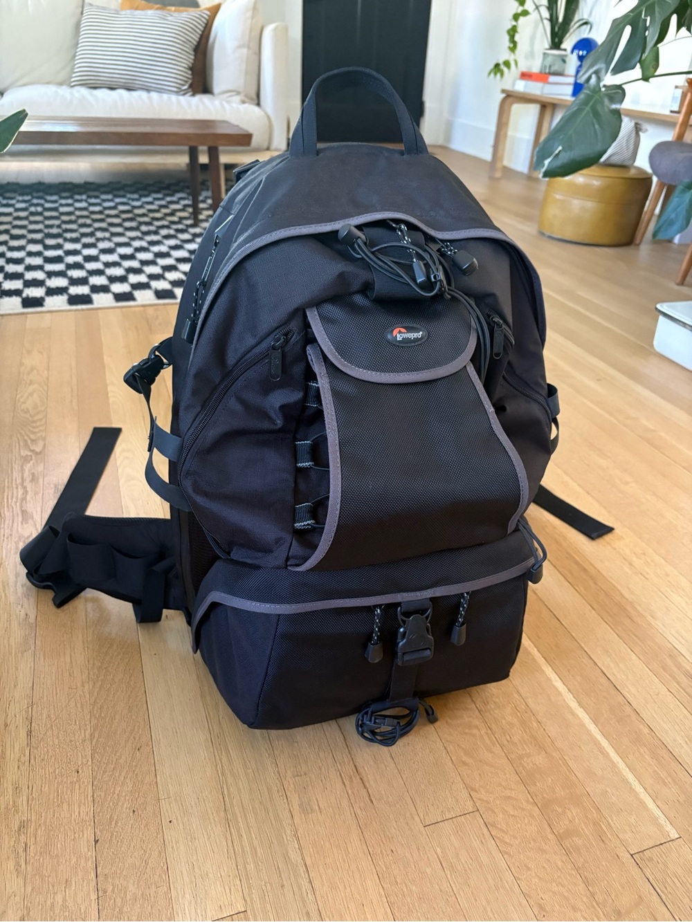 Like New LowePro Compurover AW Photography Hiking Backpack